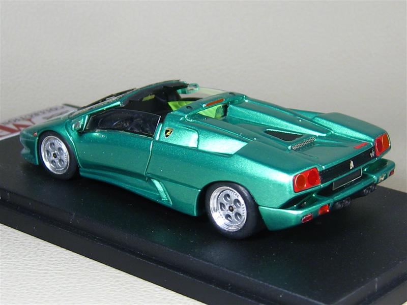 MR Collection: Lamborghini Diablo VT Roadster 1996 in 1:43 scale